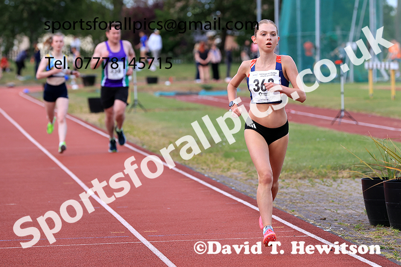 The 3000 metres, 2025 NEGP No 2, Monkton Stadium, Wednesday, May 28th. Photo: David T. Hewitson/Sports for All Pics
